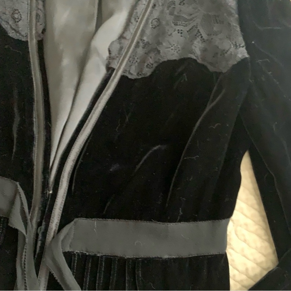 CK Calvin Klein Black Velvet & Satin Jacket With Lace, Size: 6, EUC (PM-33) - Picture 5 of 9